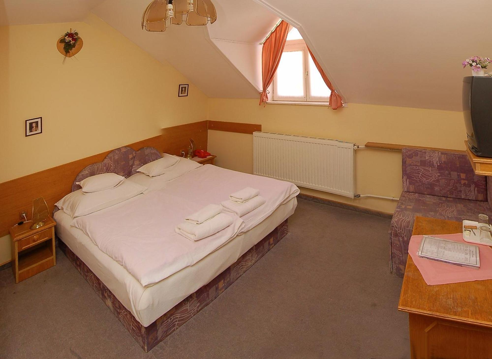 Apollo Motel Kecskemét Zewnętrze zdjęcie
