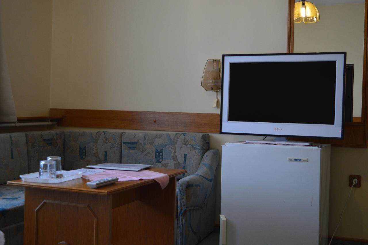 Apollo Motel Kecskemét Zewnętrze zdjęcie